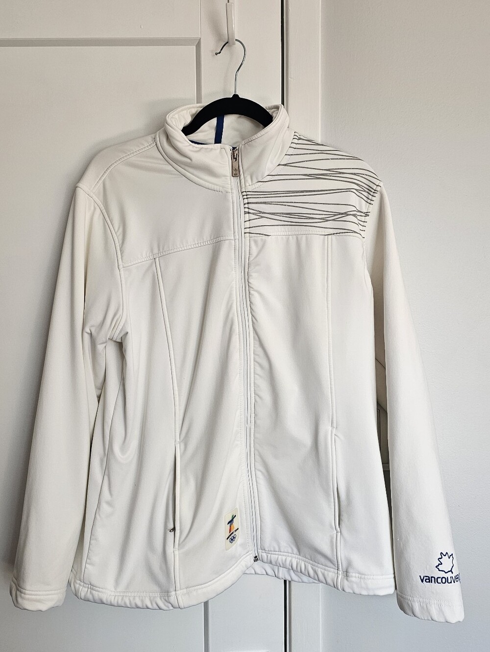 VTG Vancouver 2010 Winter Olympics Elevate Jacket Size XL